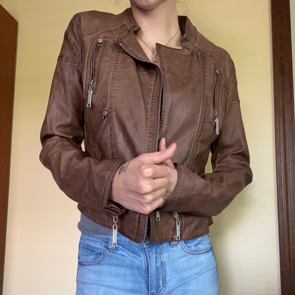 J2 brown leather jacket!